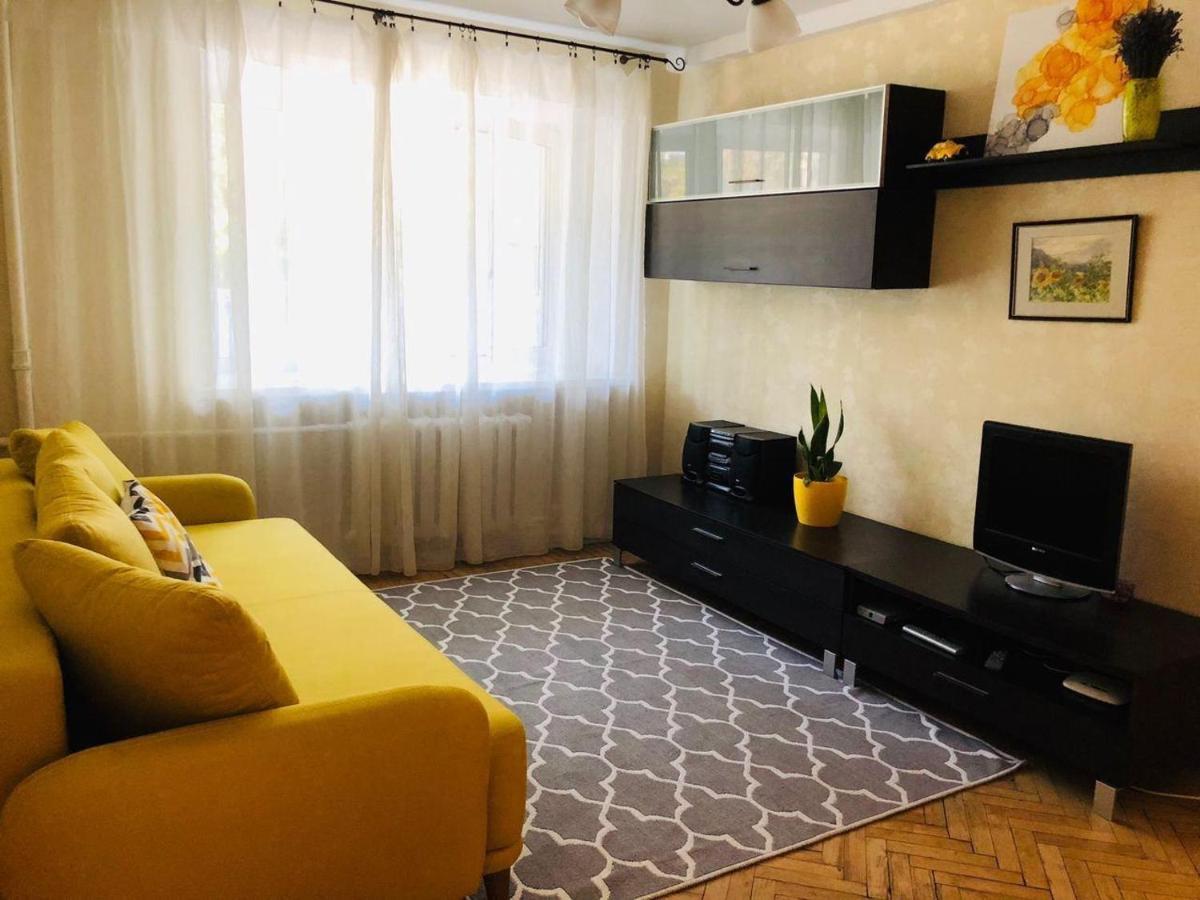 Sunflower Apartment Near Kiev Airport & Railway Station & Center City! Экстерьер фото