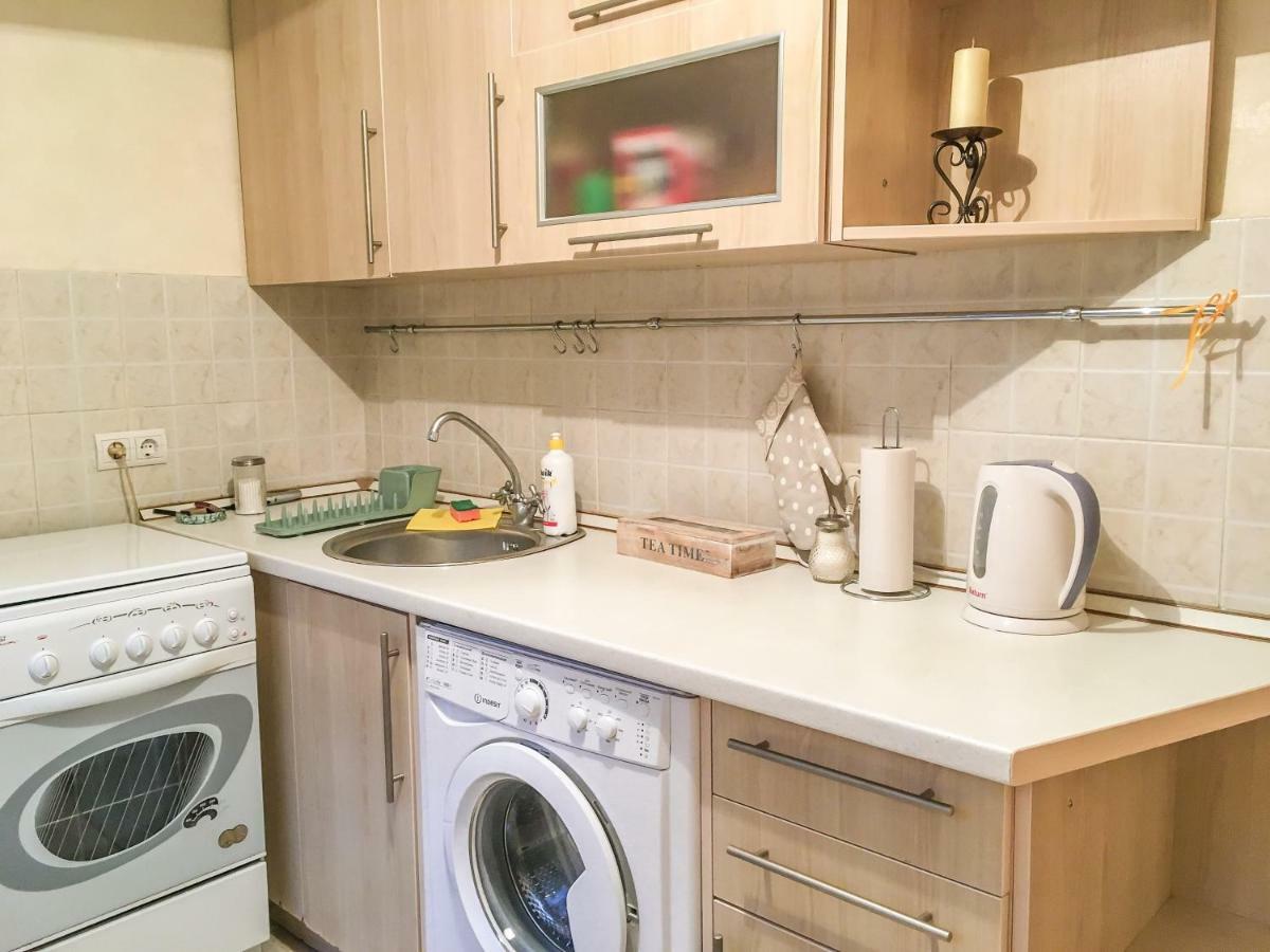 Sunflower Apartment Near Kiev Airport & Railway Station & Center City! Экстерьер фото
